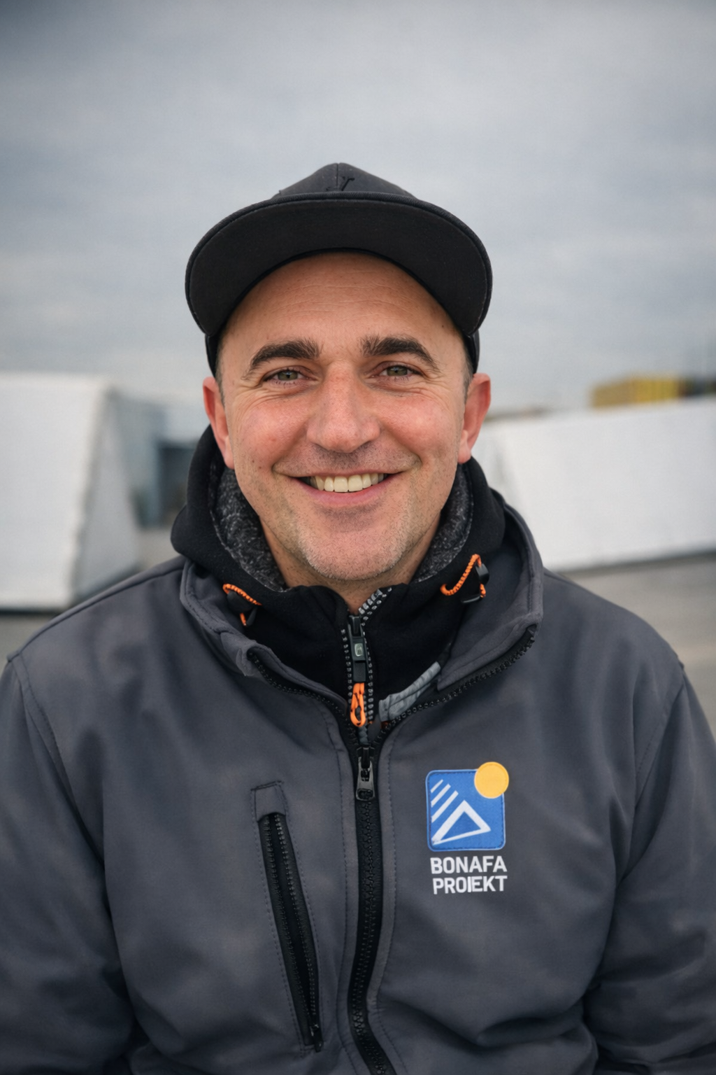       
          „Na střeše se chyby neodpouštějí.“ Rozhovor s Petrem Záchou, vedoucím montáže BONAFA
      