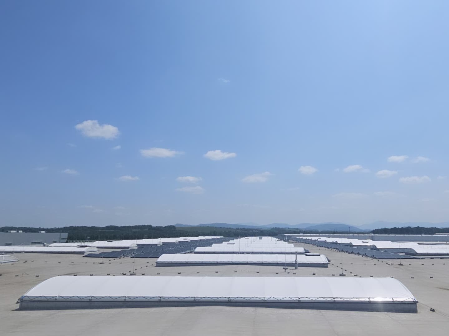 Stínění světlíků pro ABB v Mošnově Stínění světlíků pro ABB v Mošnově